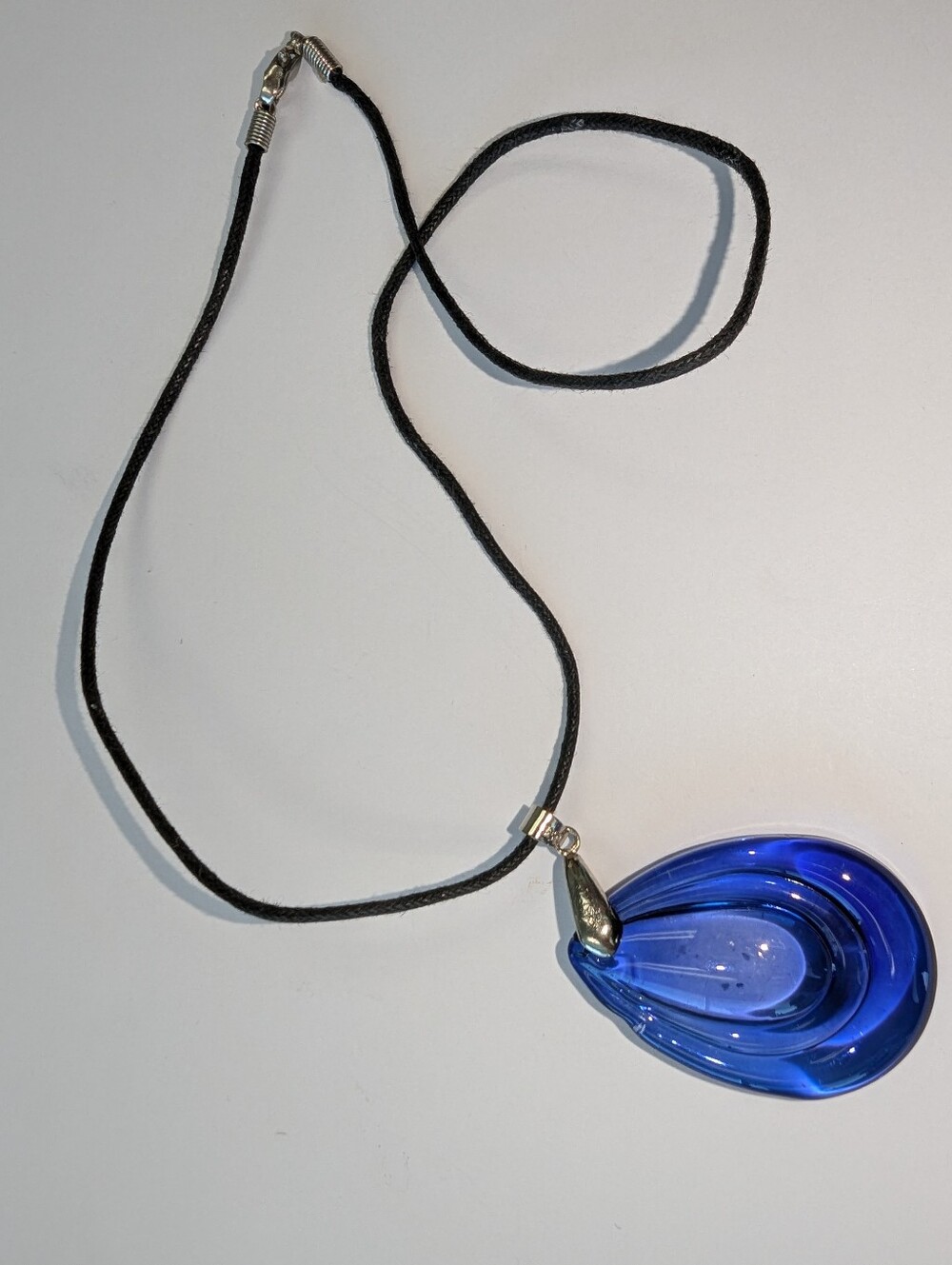 VTG 18KGP BLUE GLASS PENDANT NECKLACE